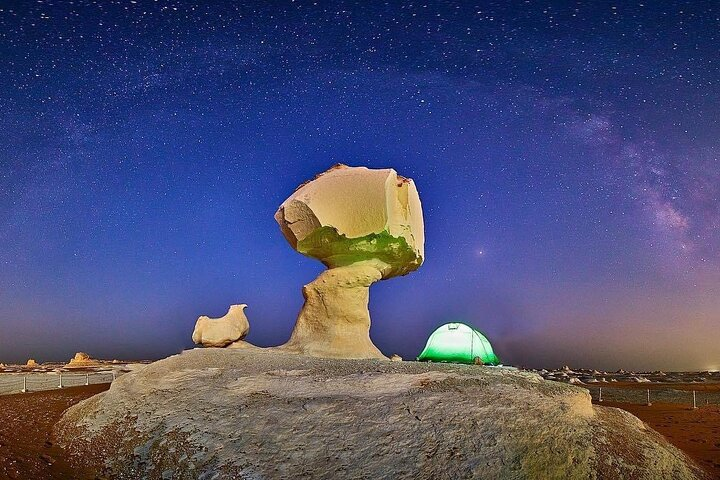 Black & White desert Tour from Cairo