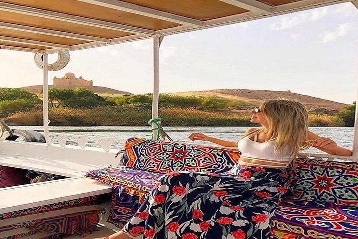 From Hurghada Private day trip to luxor , balloon, east, lunch and felucca - Photo 1 of 6