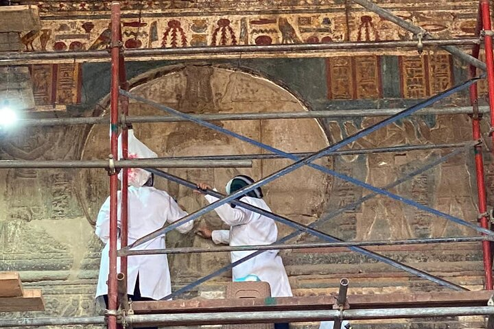 Esna: Temple of Khnum. Ongoing restauration 