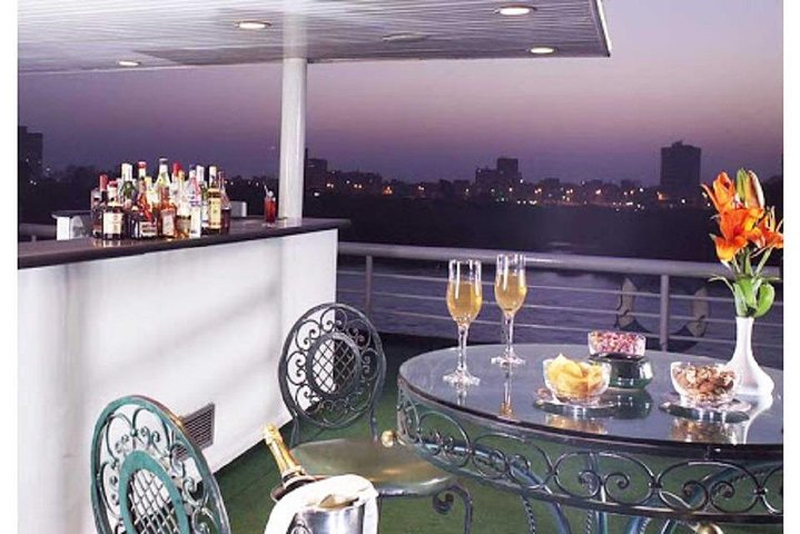 Full day trip west Bank, Dandara and dinner on a boat. - Photo 1 of 5
