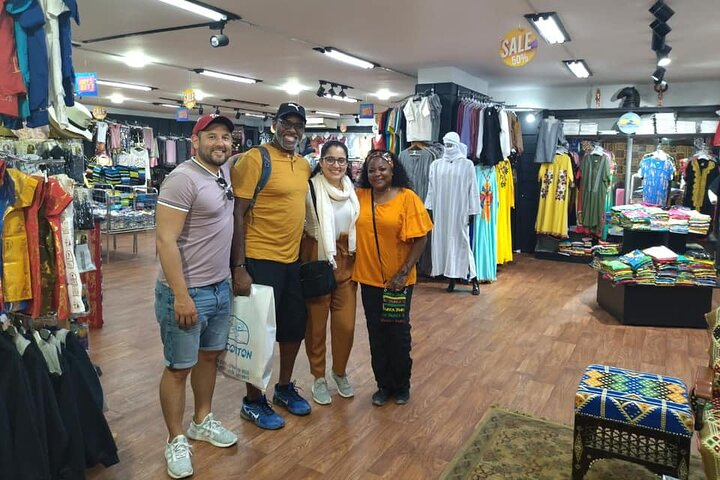 Galabeya ,pashmina scarf ,T-shirts ,bed sheet ,Cotton Shopping tour in Khan Helw - Photo 1 of 8