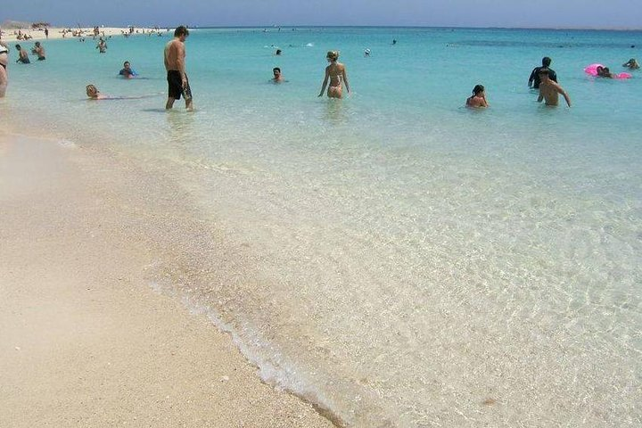 GIFTUN ISLAND SNORKELING DAY TRIP F