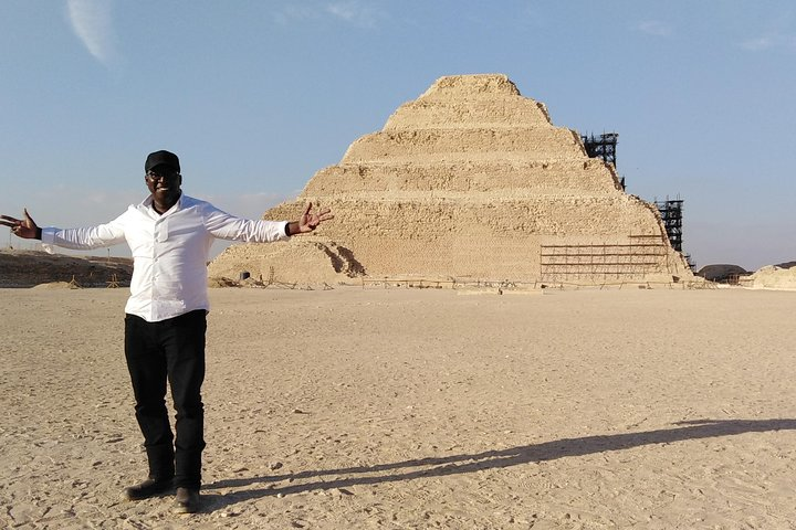 Sakkara pyramid 