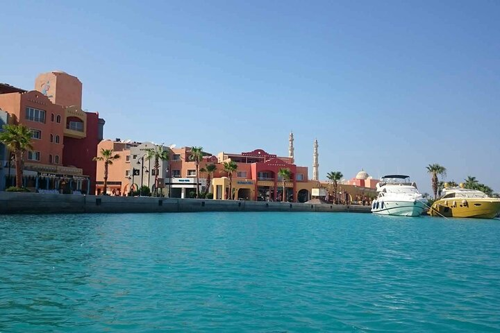 Private Transfer from Hurghada Airport to Safaga Cruise Port - Photo 1 of 4