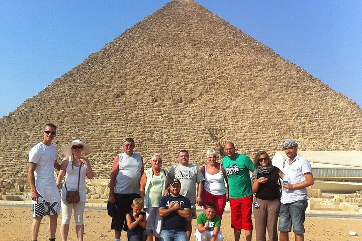 Guided Tour of Giza Pyramids and the Great Sphinx in Cairo - Photo 1 of 9