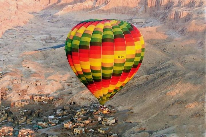 Hot Air Balloon Over Luxor - Photo 1 of 8