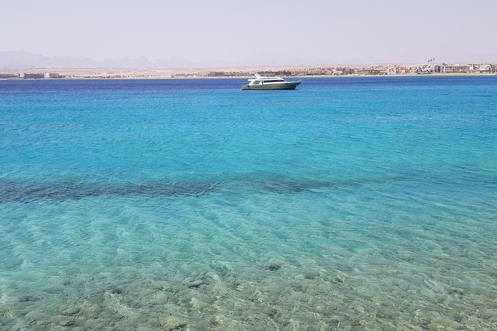 Hurghada: Magawish Island and Reefs Snorkeling Yacht Cruise - Photo 1 of 2