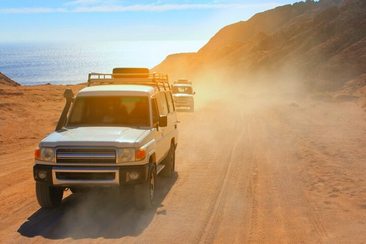 5 Hours Jeep Safari Full-Day tour with BBQ Dinner from Marsa Alam - Photo 1 of 7