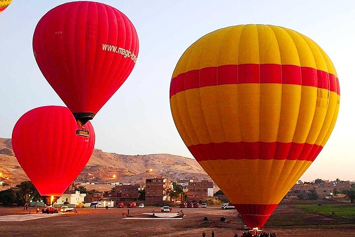 Luxor Hot Air Balloon Ride Tour Including Flight certificate  - Photo 1 of 25