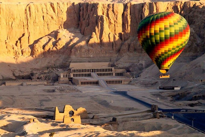 Luxor: Sunrise Hot Air Balloon Ride - Photo 1 of 11
