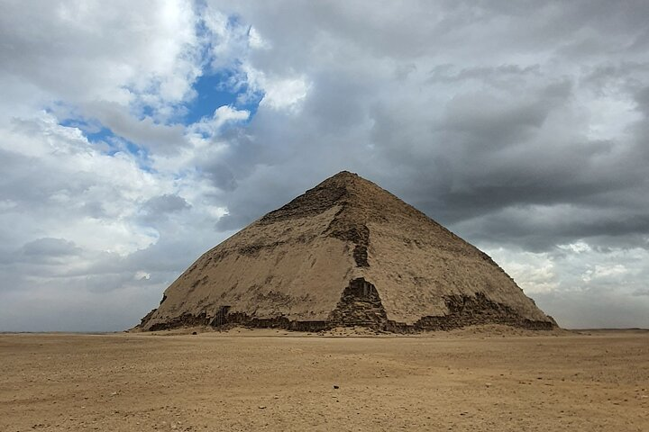 Dahshour pyramid 