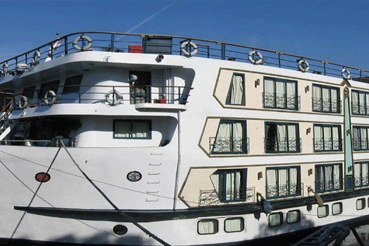 Nile Cruise Standard 5 days 4 nights from Luxor to Aswan  - Photo 1 of 6