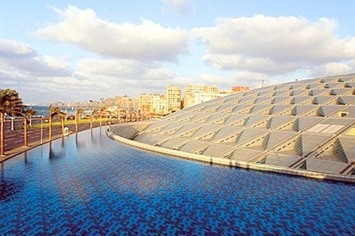 Overday Alexandria - Photo 1 of 4