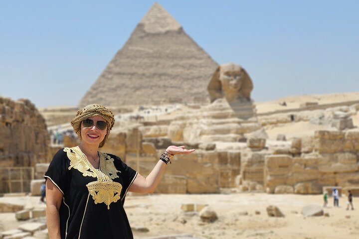 budget tour to the Giza pyramids and sphinx
