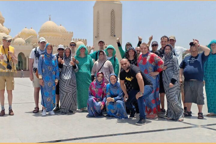 Private city tour with dinner and oriental show - Photo 1 of 15