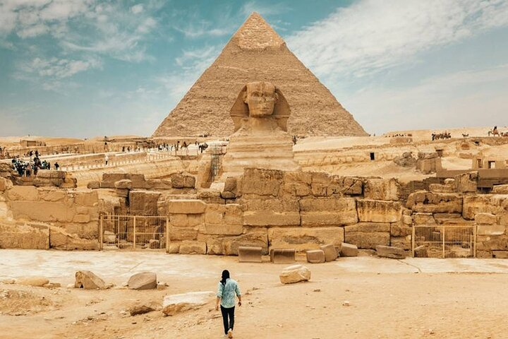 Private Day Tour: Giza pyramids and Saqqara and Memphis  - Photo 1 of 14