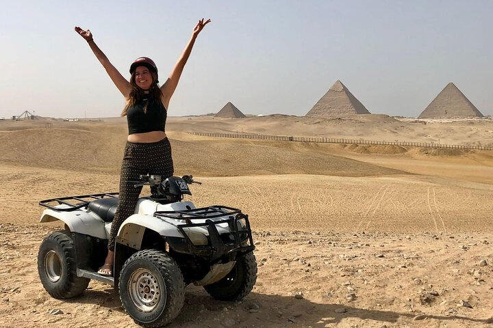 Private Day Tour Giza Pyramids & Great Sphinx - Photo 1 of 12