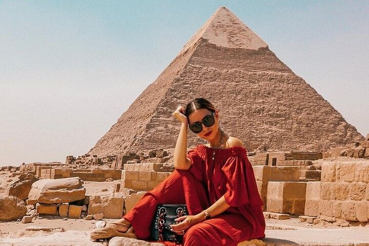 Private Full-Day tour Cairo museum and Giza pyramids from Hurgahda by plane - Photo 1 of 10