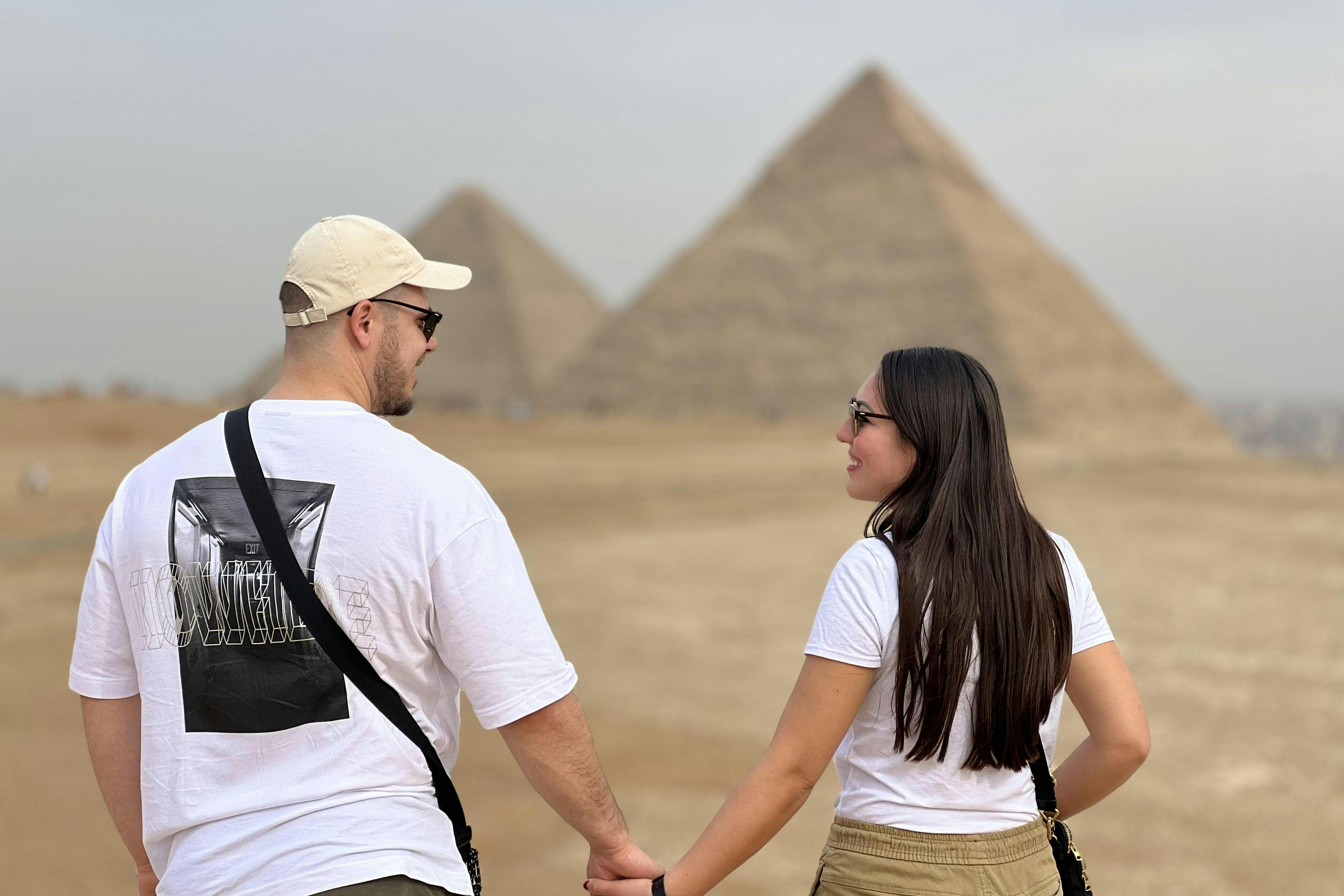Giza Pyramids and Great Sphinx: Private Guided Tour - Photo 1 of 4