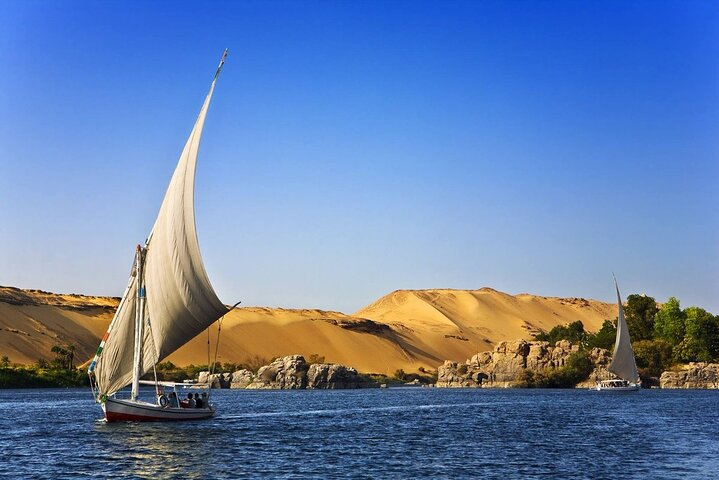 Private Short Felucca Boat Trips In Luxor - Photo 1 of 6