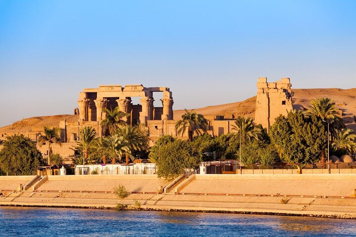 Private transfer service from Luxor to Aswan by AC vehicle - Photo 1 of 8