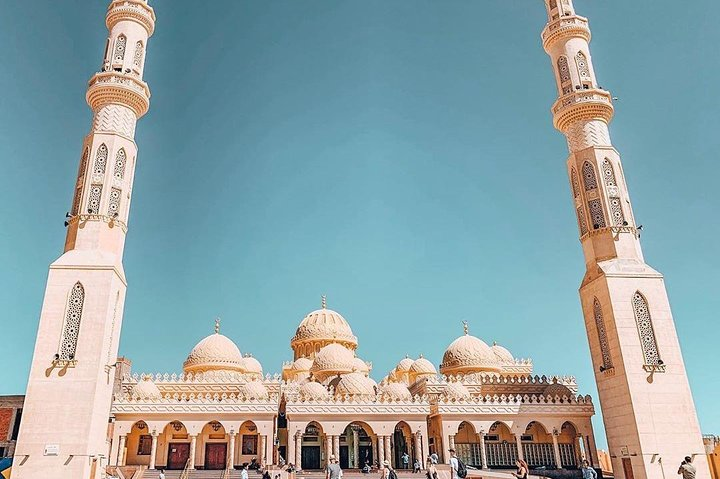 Hurghada Private Guided City Tour with Shopping - Photo 1 of 25