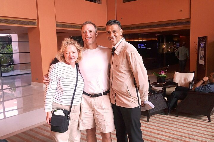 PrivateTransfer from Cairo International Airport to Hotels in Cairo and GIZA  - Photo 1 of 5