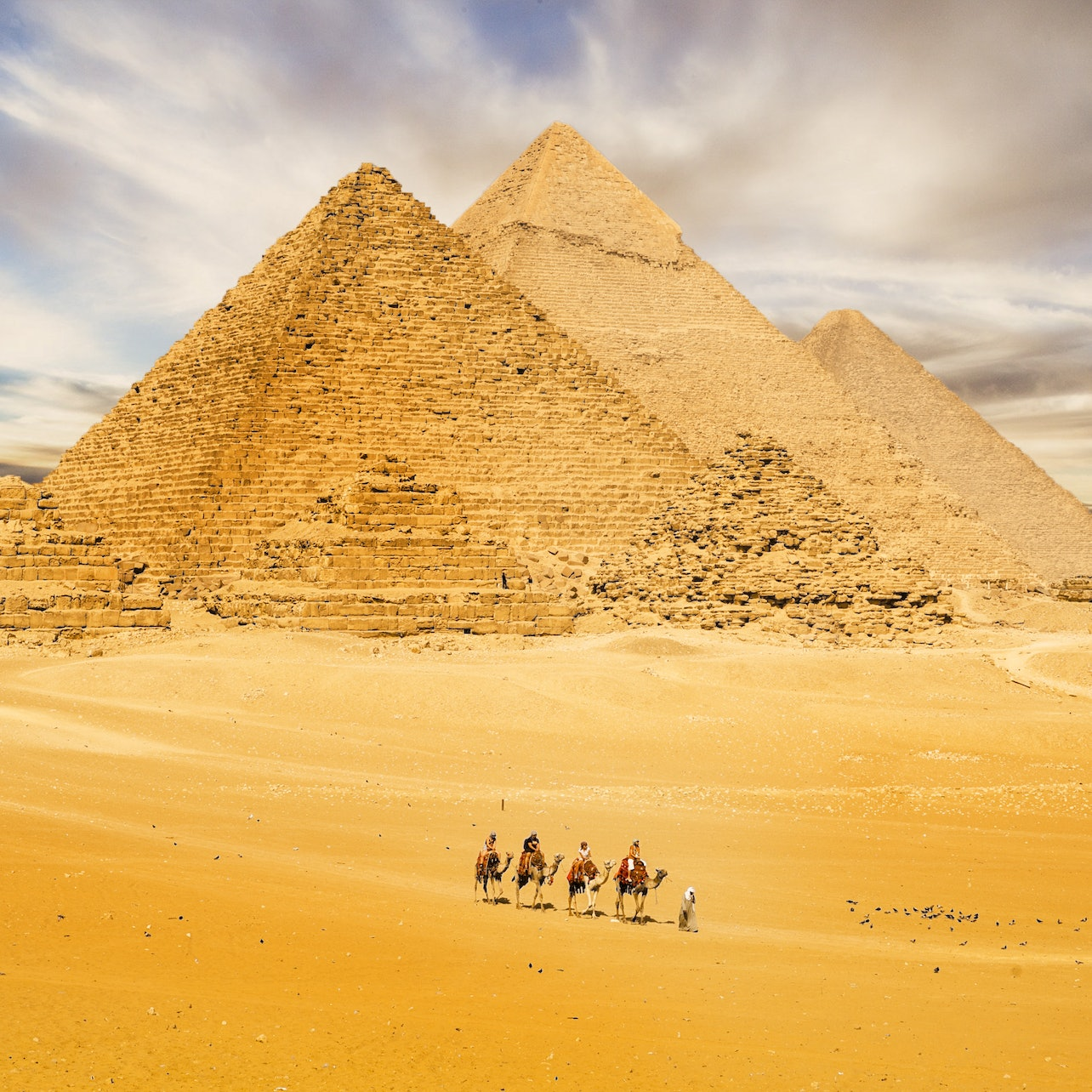 Tour tham quan Kim tự tháp Giza và Nhân sư với Chuyến đi Felucca trên sông Nile - Photo 1 of 6