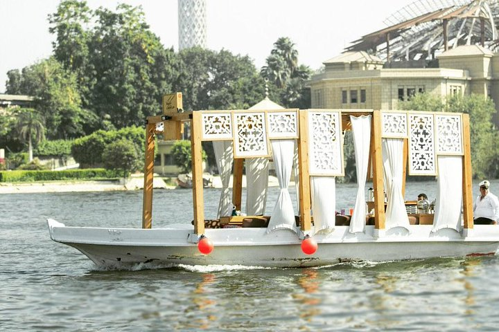 Pyramids Tour and lunch at Cafelluca - Photo 1 of 9