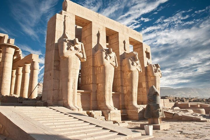 Ramesseum Temple and Carter House discoverer of Tutankhamun - Photo 1 of 16