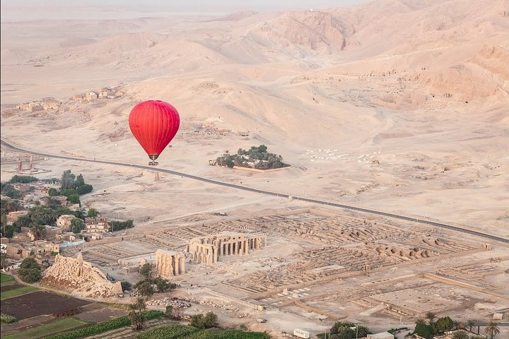 Sunrise Hot Air Balloon Ride in Luxor - Photo 1 of 8