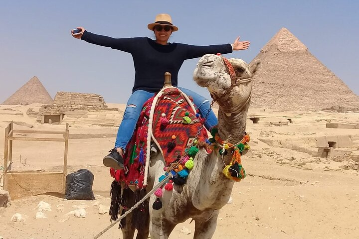 Sunrise or Sunset at Giza pyramids by horse or camel - Photo 1 of 20