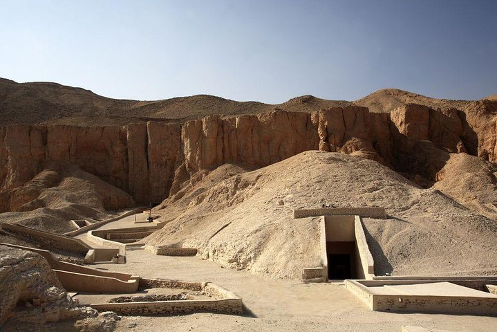 Tour to The East & West Bank of the Nile - Photo 1 of 10