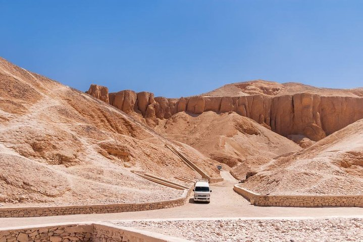  Half Day Tour:Valley of Kings, Hatshepsut TempIe, VaIIey Queens - Photo 1 of 18