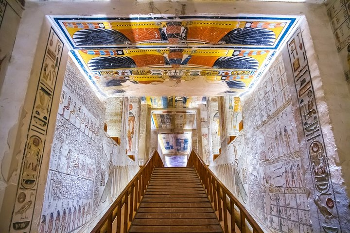 Valley of the Kings, Luxor ,West Bank Egypt ,Tomb of Ramses III ,Tomb of Ramases IX ,Tomb of Merenptah ,Tomb of King Tutankhamun (Tut), Luxor Travels.