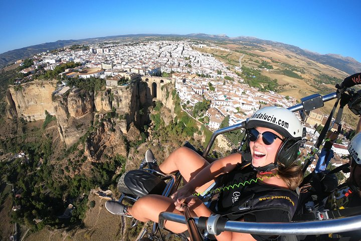 Paramotor flight in Ronda - Photo 1 of 9