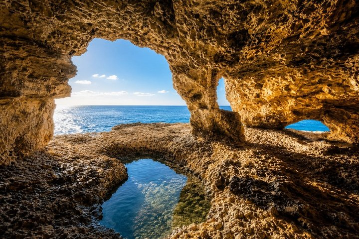 4 hours of Discovery, Snorkeling, natural jacuzzi, pirate cave - Photo 1 of 11