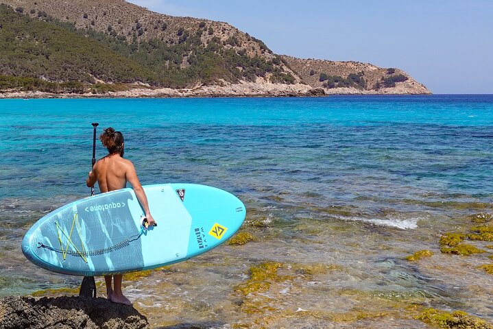 90' Stand Up Paddle tour in a small group in Cala Ratjada - Photo 1 of 21
