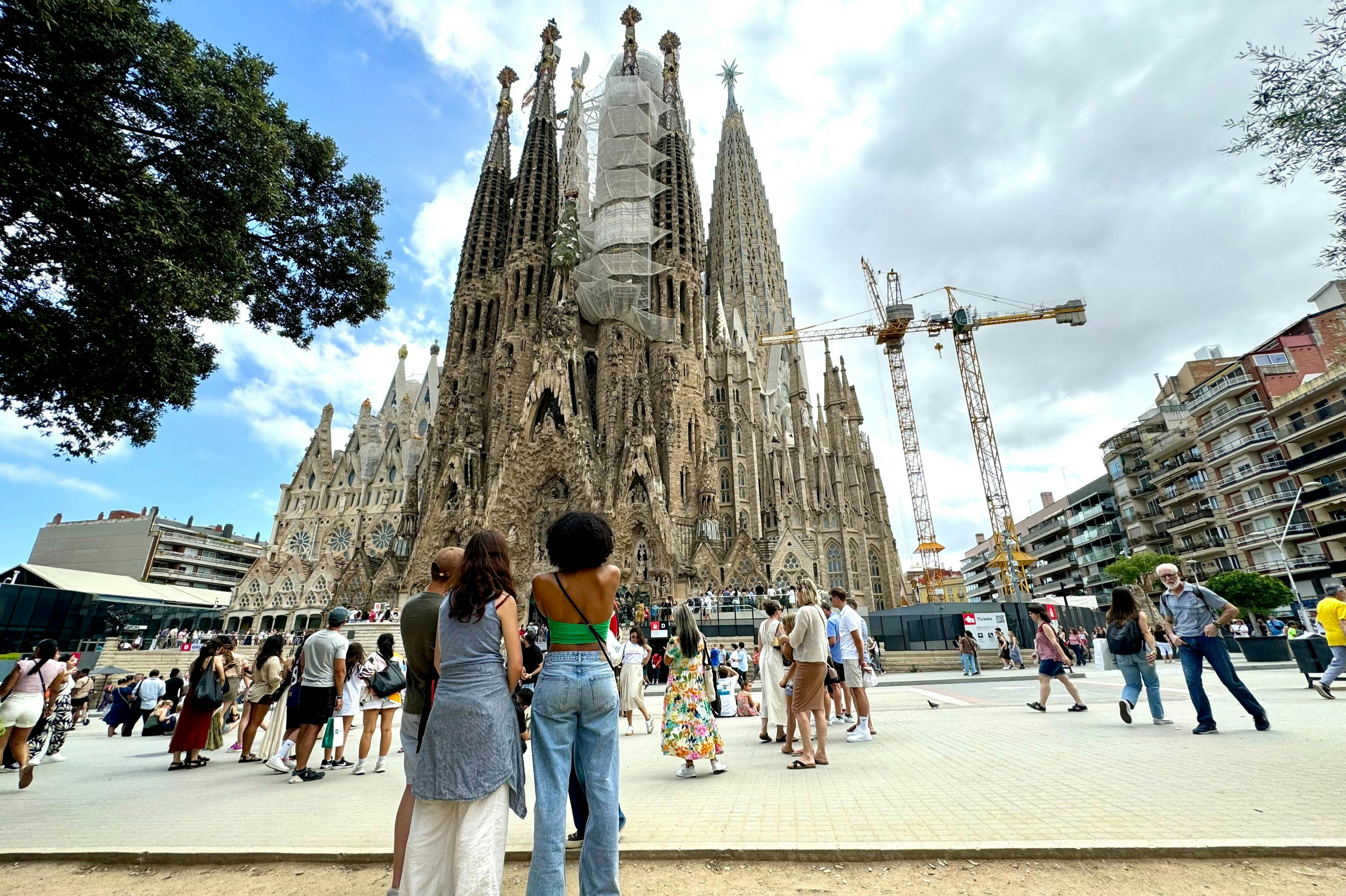 Sagrada Familia: Small Group Afternoon Guided Tour - Photo 1 of 8