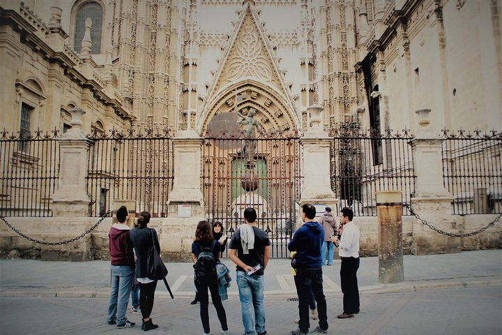 Alcazar & Cathedral of Seville Exclusive Group, max. 9 travelers - Photo 1 of 10
