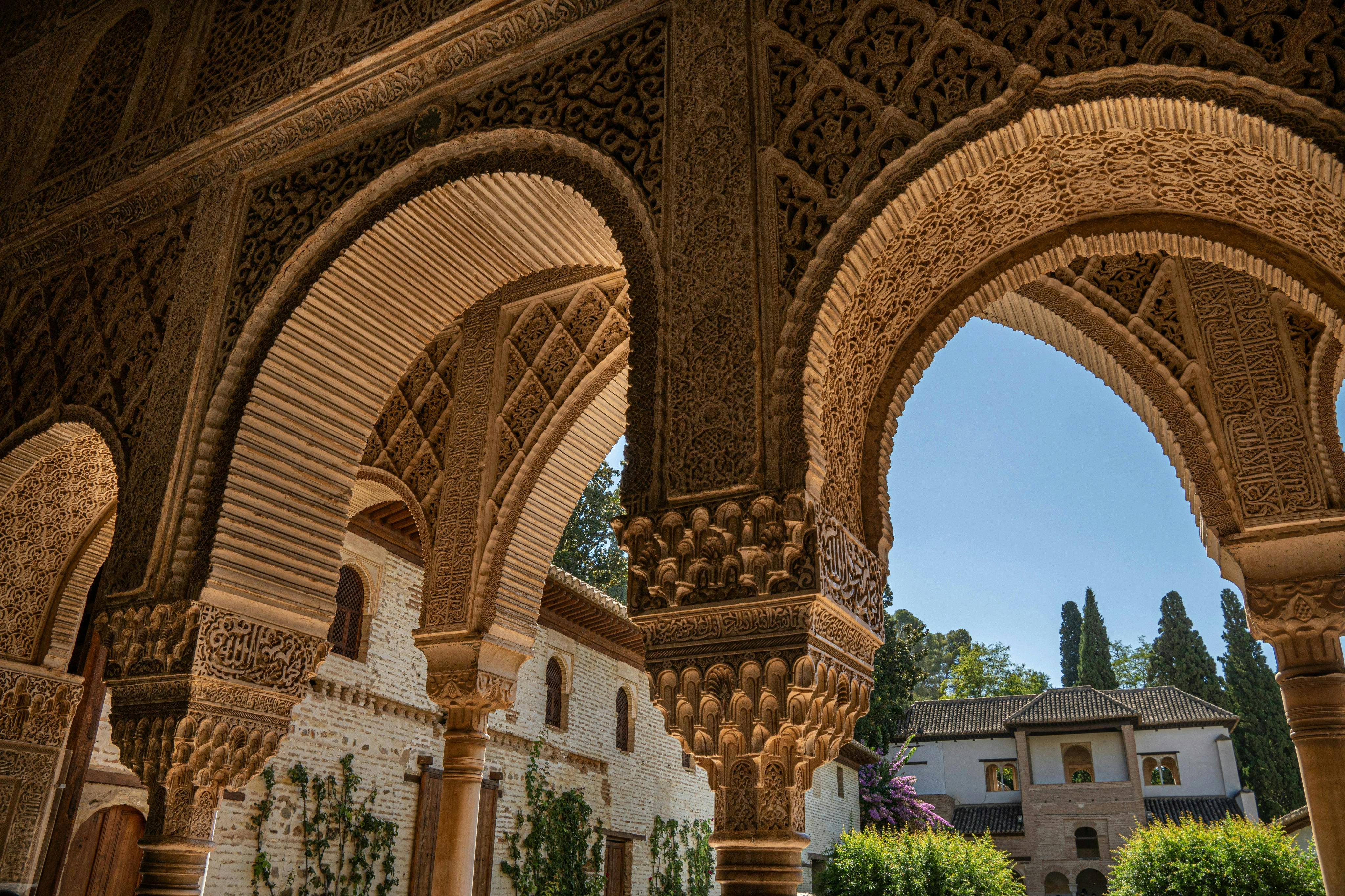 Alhambra: Fast Track Ticket + Audio Guide - Photo 1 of 3