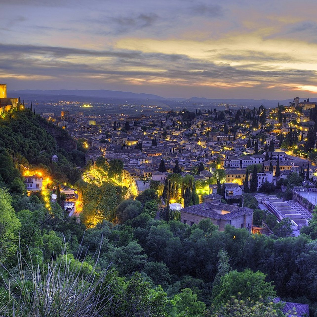 Alhambra: Guided Night Tour + City Pass - Photo 1 of 4