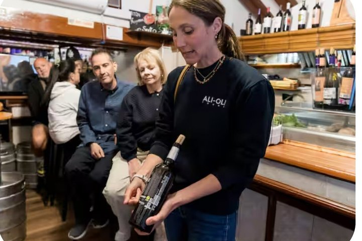 Alicante Evening Tapas & Wine Tour with Local Guide - Photo 1 of 11