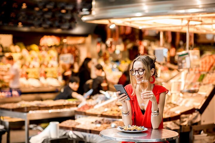 Alicante traditions and tasting at the market - Photo 1 of 11