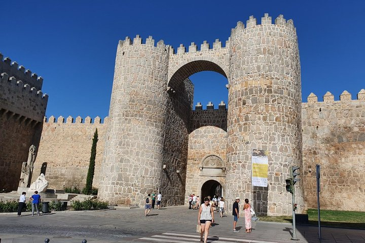 Alcazar Gate, walls of Avila