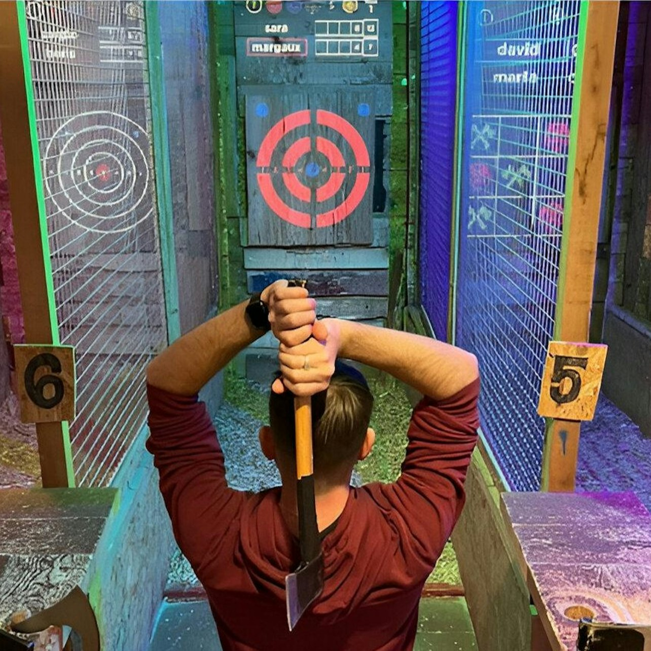 El Hachazo: Classic 1-Hr Axe Throwing Session - Photo 1 of 4