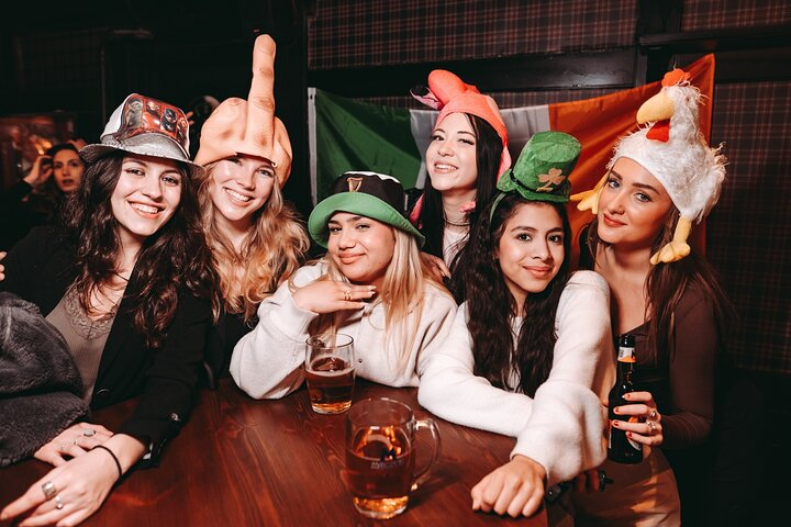 Barcelona Pub Crawl with Karaoke and Beach bars and VIP Club - Photo 1 of 20