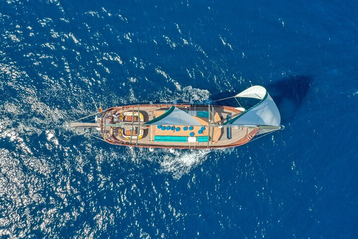 Barcelona Sailing Cruise with Local Tapa - Photo 1 of 20