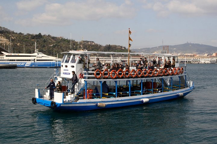 Las Golondrinas Barcelona 40-min Boat Tour  - Photo 1 of 7