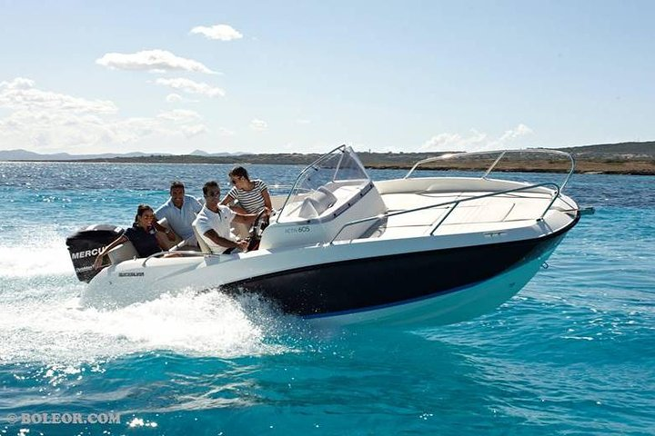 Boat rental Q605 'Helios' (150hp / 7p) - Can Pastilla - Photo 1 of 13